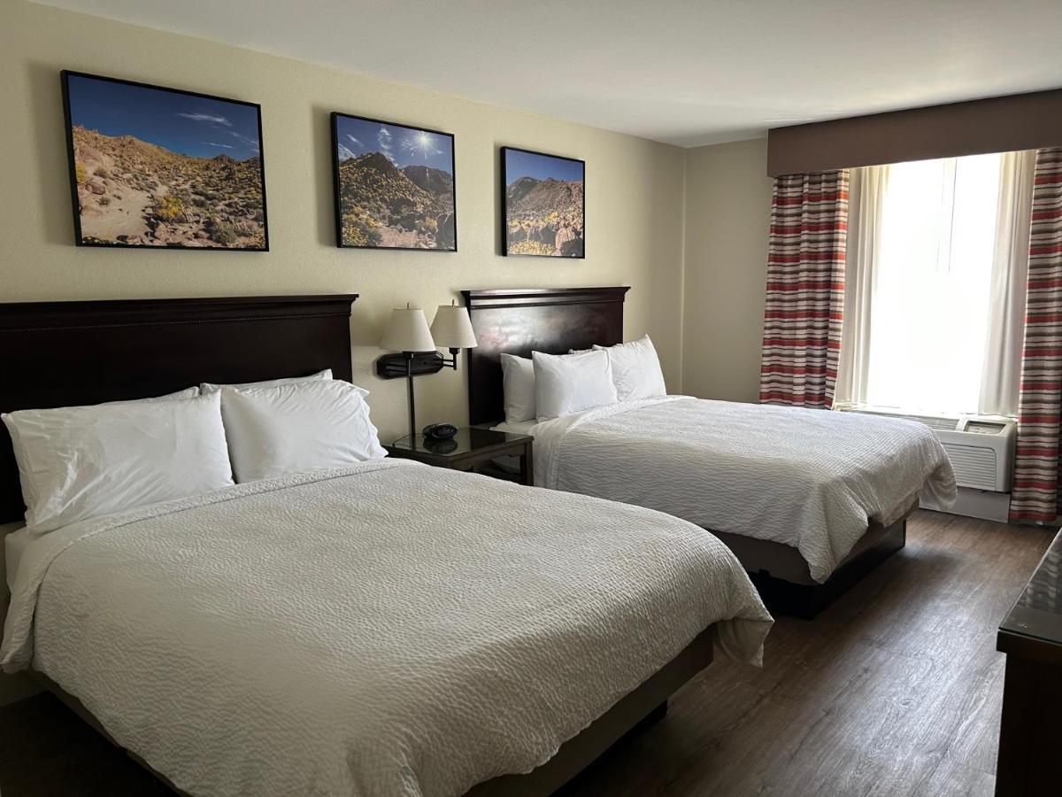 Holiday Inn & Suites - Barstow By Ihg Exterior photo